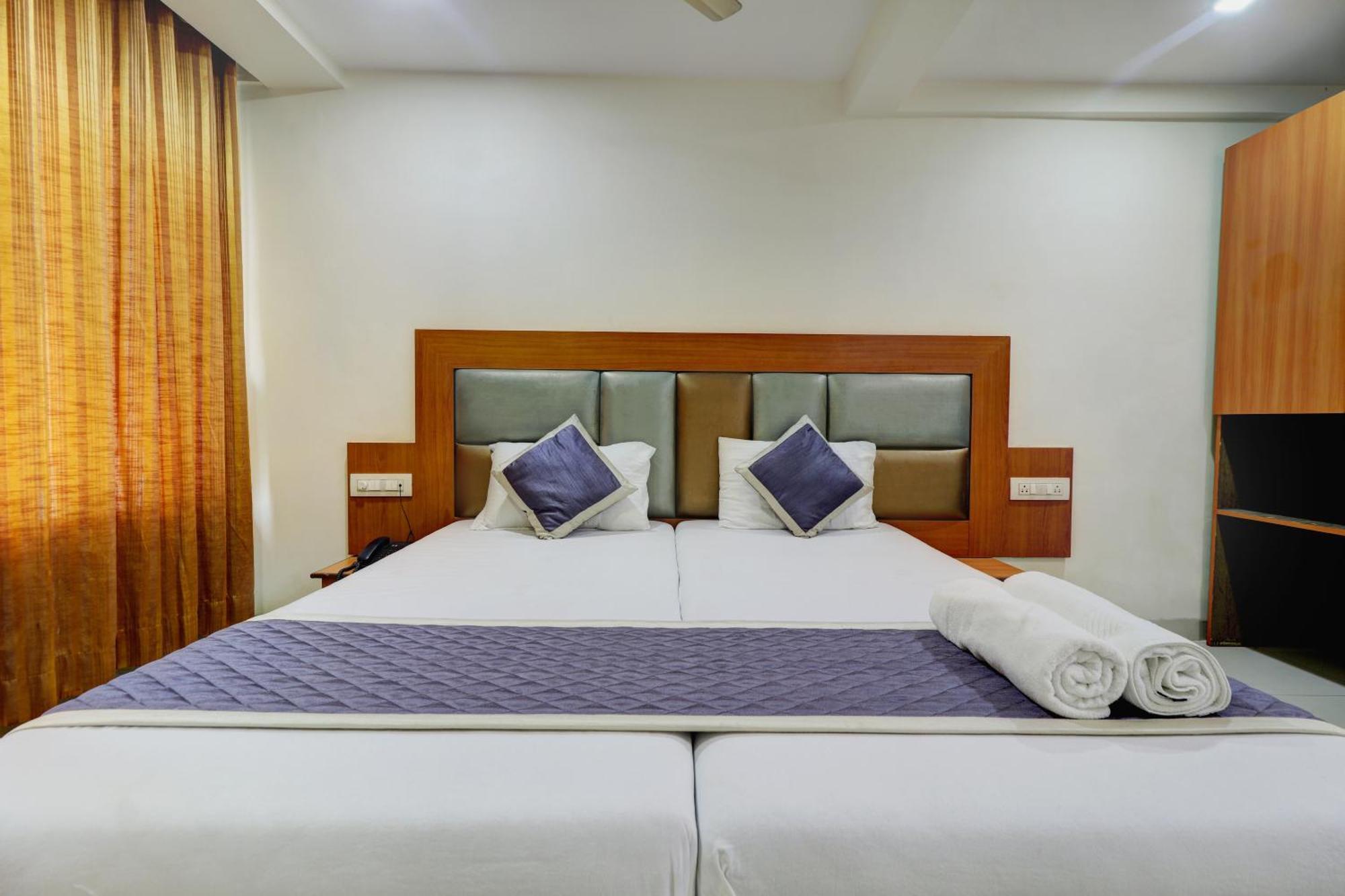 Hotel New Sarovar Grand Panvel Exterior photo