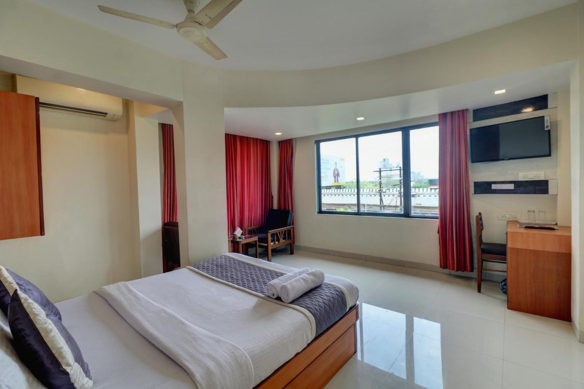 Hotel New Sarovar Grand Panvel Exterior photo